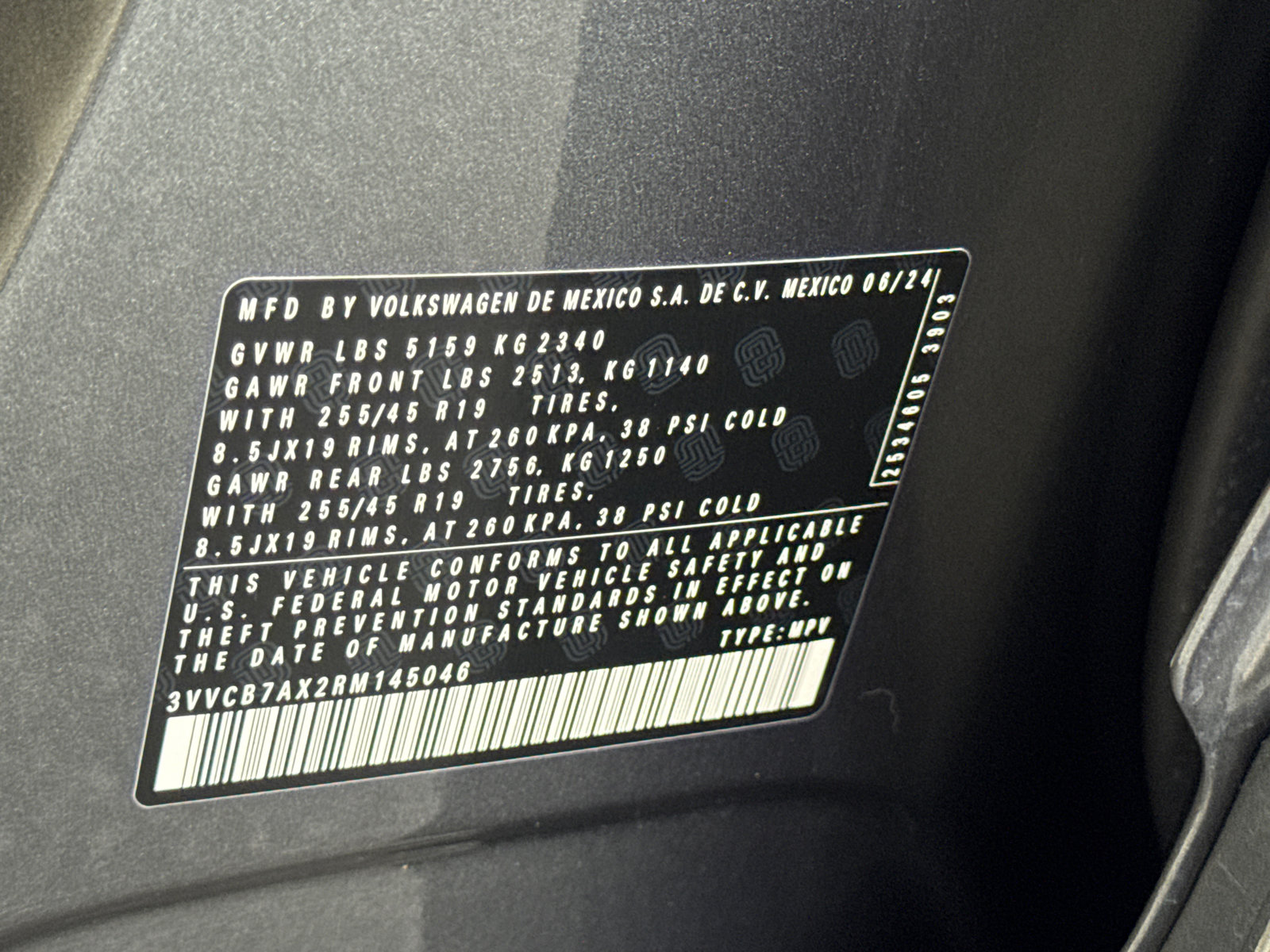 Used 2024 Volkswagen Tiguan SE R-Line image 35