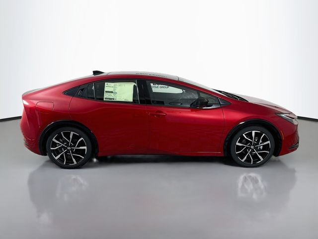 New 2027 Toyota Prius Plug-In Hybrid FWD image 8