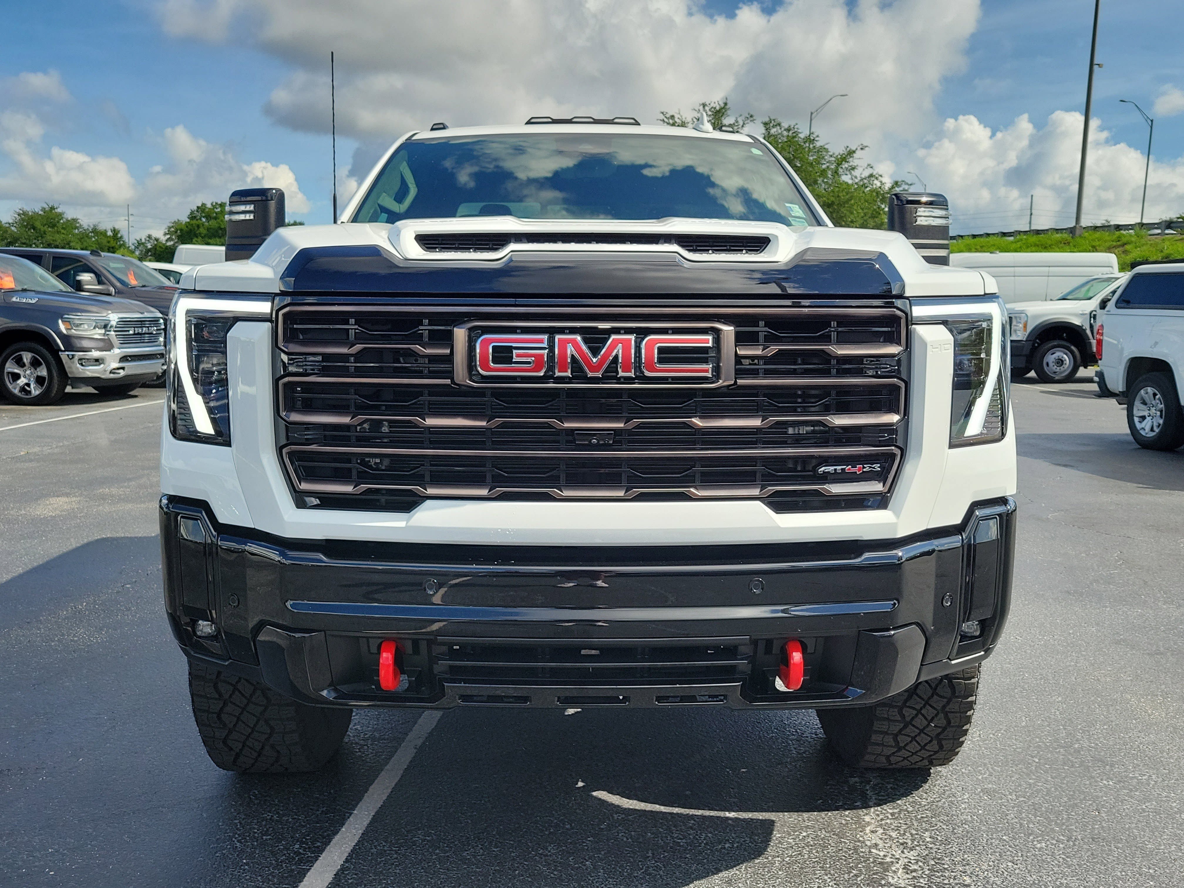 Used 2025 GMC Sierra 2500 AT4X AWD/4WD video 2