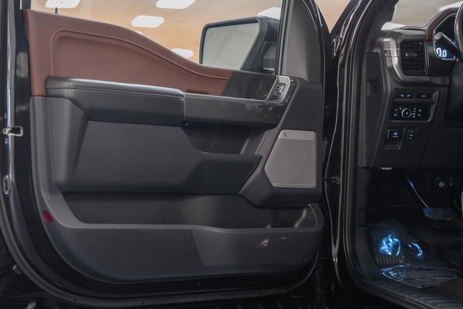 Used 2023 Ford F150 Lariat w/ Equipment Group 502A High image 42