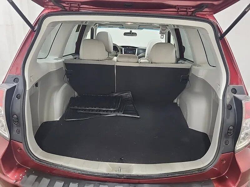 Used 2013 Subaru Forester 2.5X Premium w/ All-Weather Plus Pkg AWD/4WD image 26