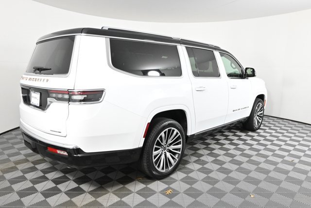 Used 2024 Jeep Grand Wagoneer L Series III image 10