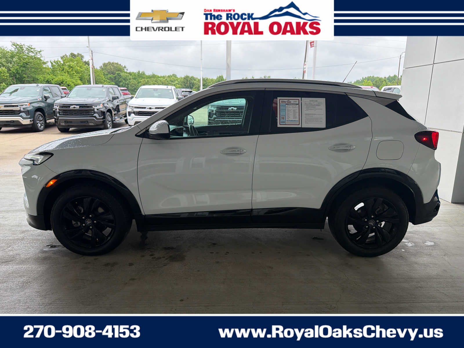 Used 2024 Buick Encore GX Sport Touring FWD image 3