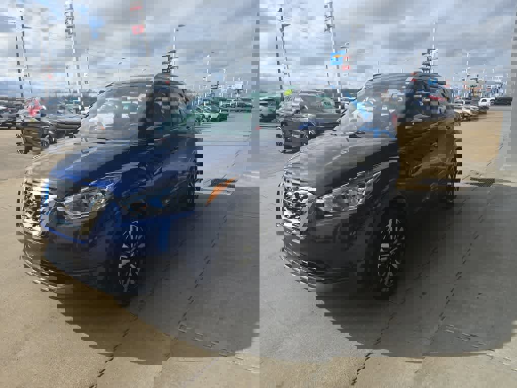 Used 2020 Nissan Kicks SV image 3