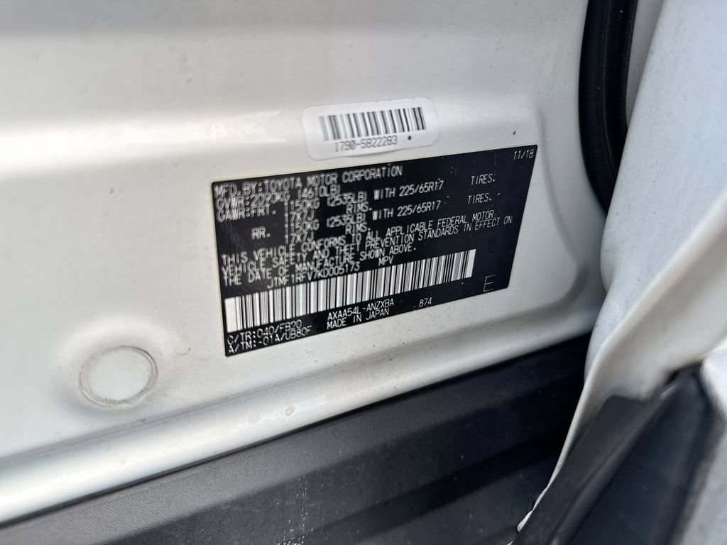 Used 2019 Toyota RAV4 LE AWD/4WD image 27