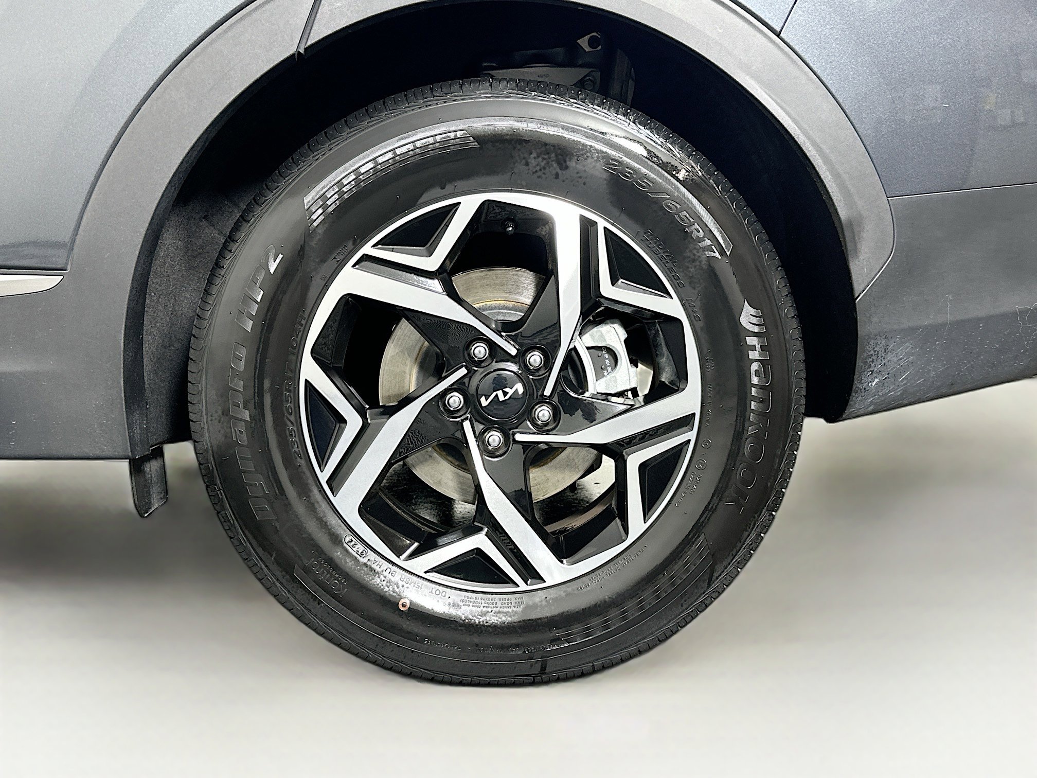 Used 2025 Kia Sportage LX image 11