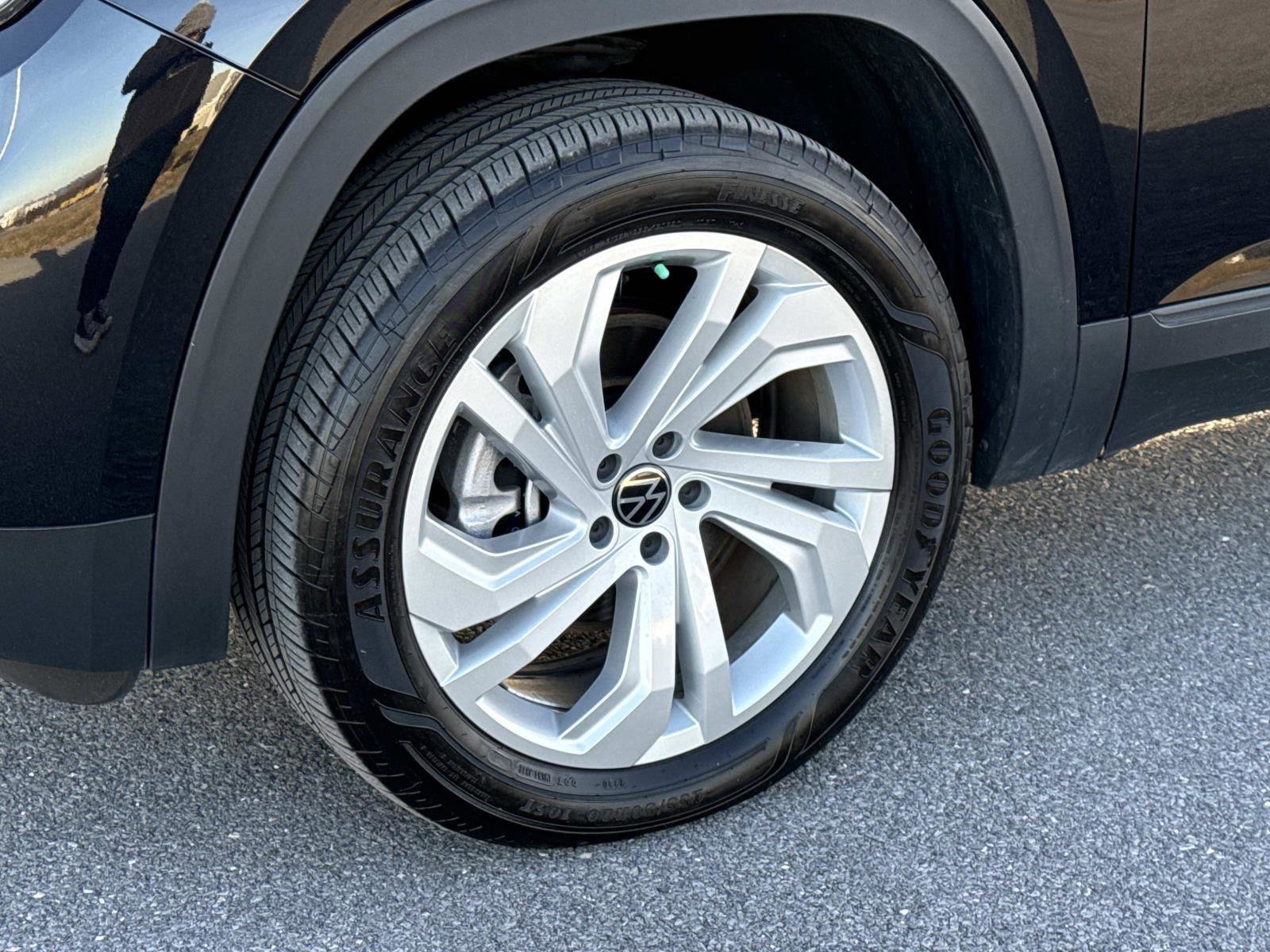 Used 2023 Volkswagen Atlas SE image 29