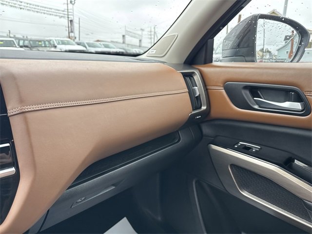 Used 2023 Nissan Pathfinder Platinum w/ Cargo Package image 24