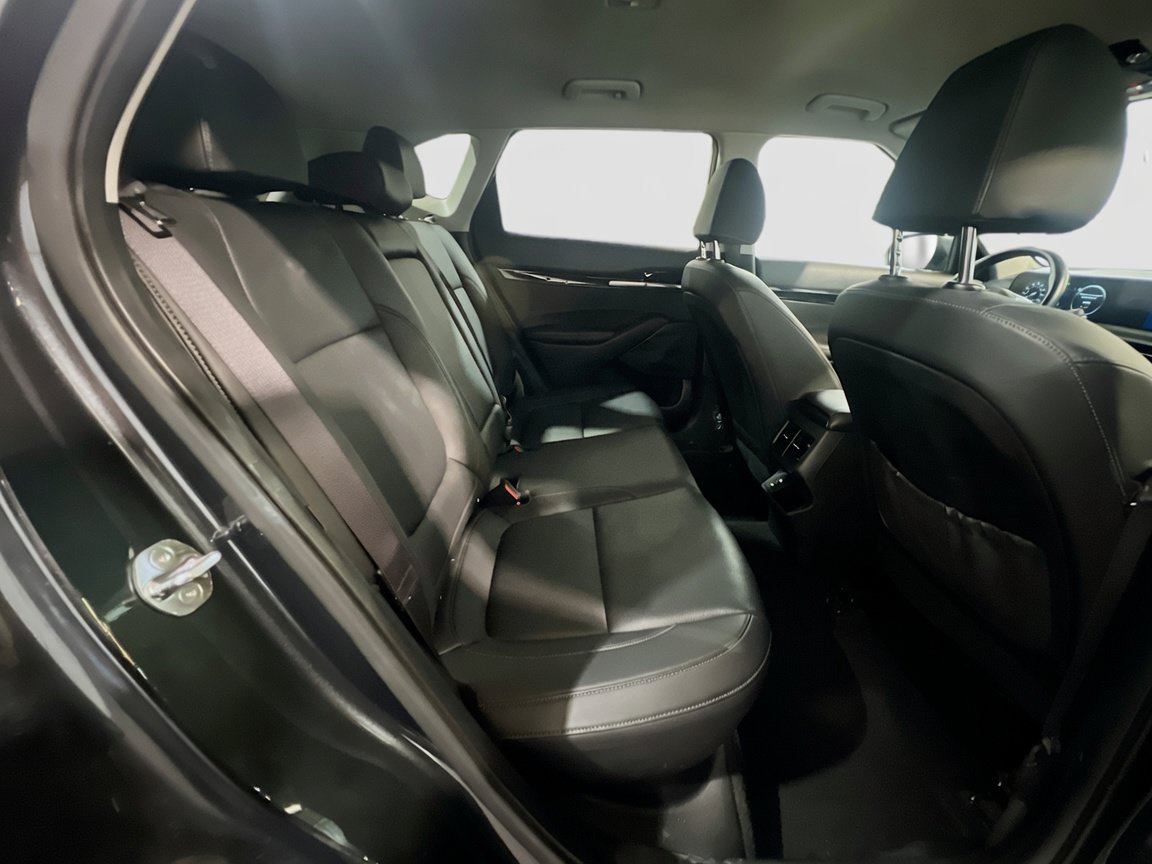 Used 2024 Kia Seltos EX FWD image 20