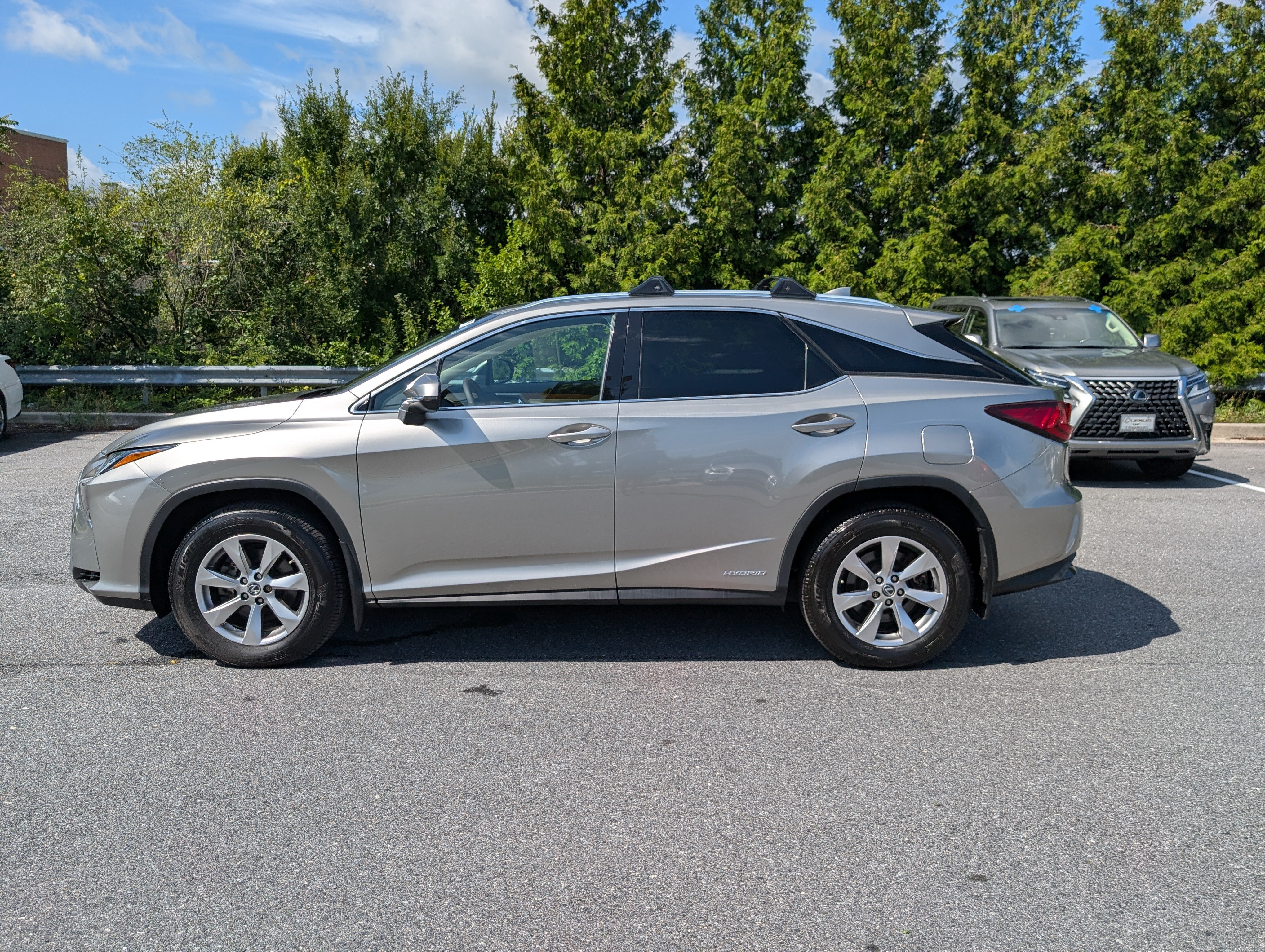 Used 2018 Lexus RX 450h AWD w/ Premium Package image 6
