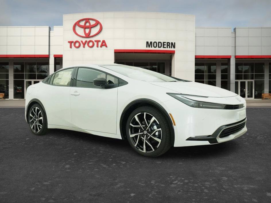 New 2027 Toyota Prius Plug-In Hybrid FWD image 9