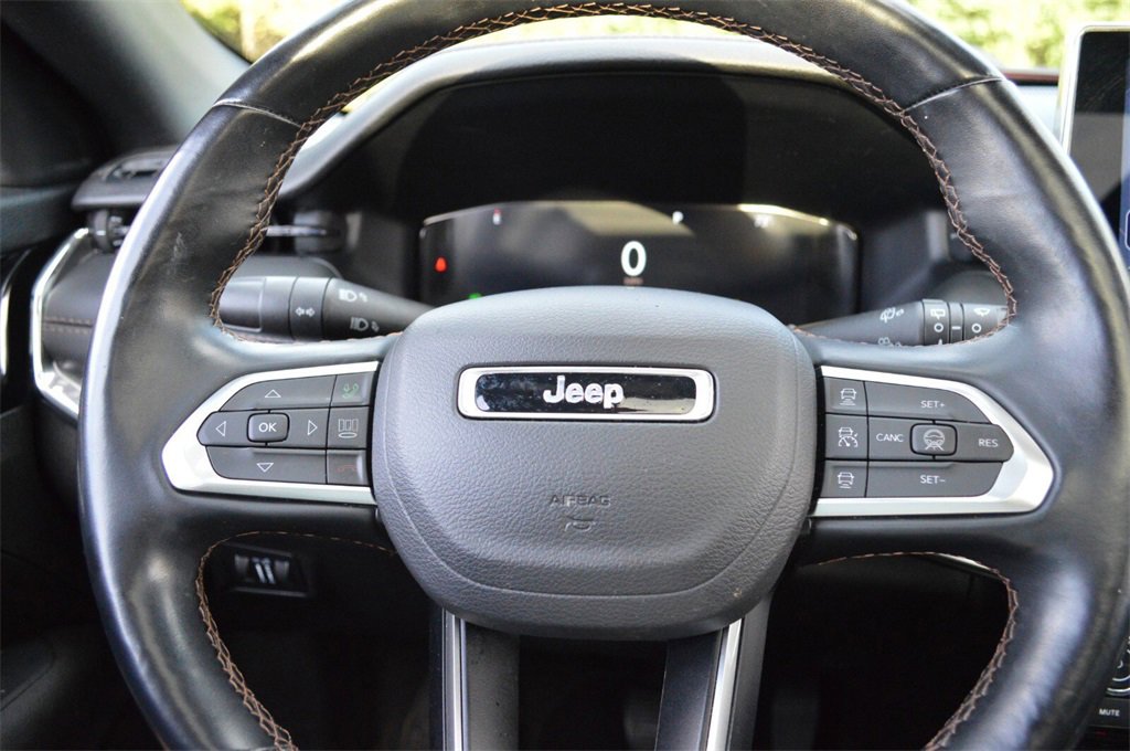 Used 2022 Jeep Compass Limited w/ (RED) Package image 17