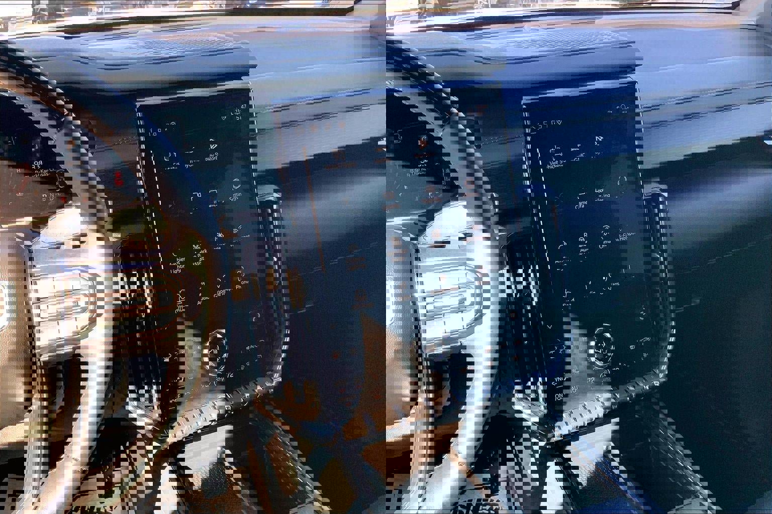 Used 2026 GMC Acadia AT4 w/ Super Cruise Package image 6