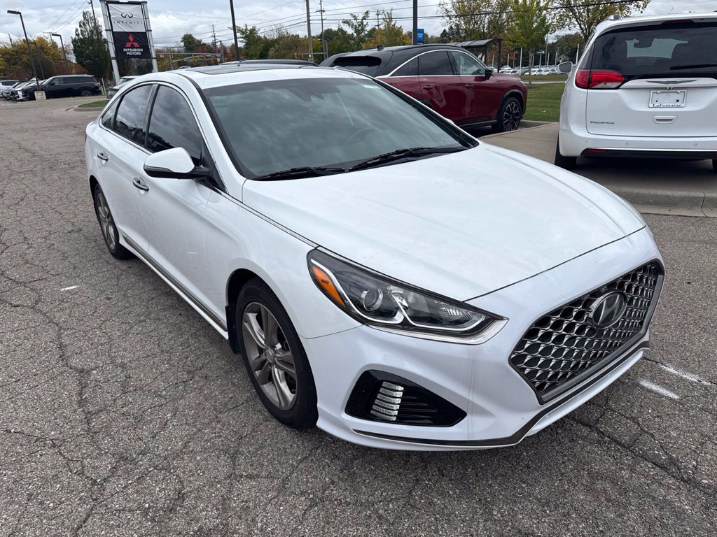 Used 2019 Hyundai Sonata Sport w/ Tech Package 03 FWD image 3