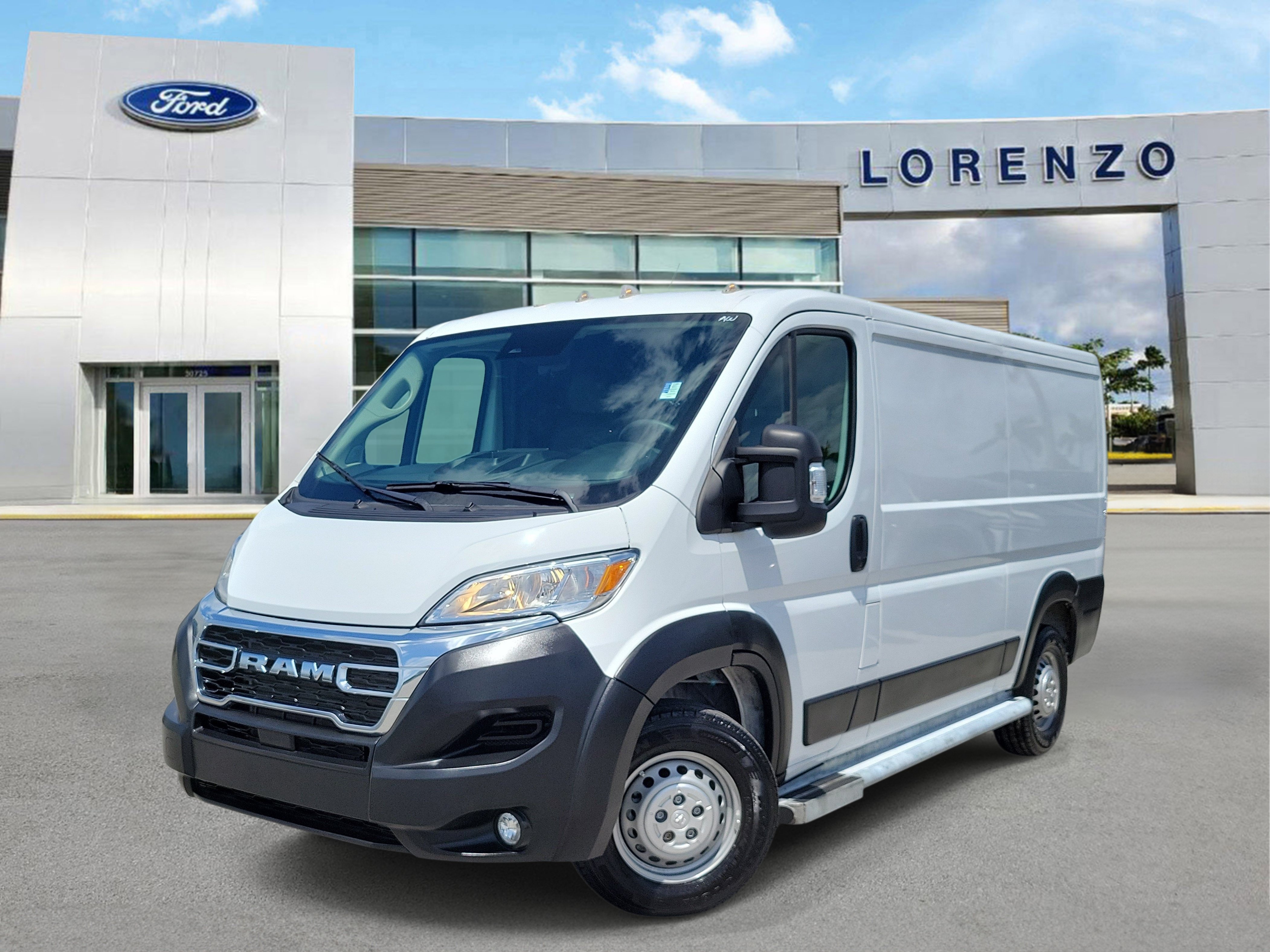 Used 2025 RAM ProMaster 2500 w/ U-Haul Equipment Group FWD 360° Tour