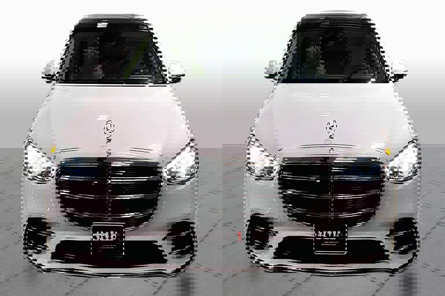 Used 2025 Mercedes-Benz S 580 4MATIC Sedan image 4