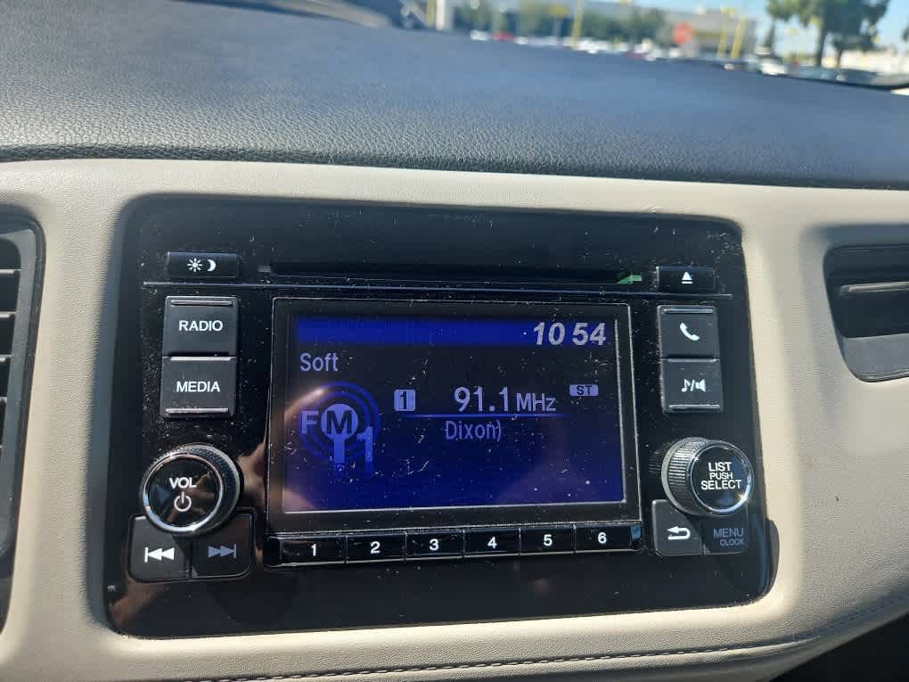 Used 2021 Honda HR-V LX image 16