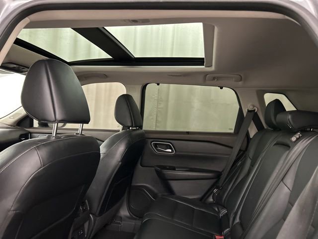 Used 2021 Nissan Rogue SL w/ Premium Package AWD/4WD image 22