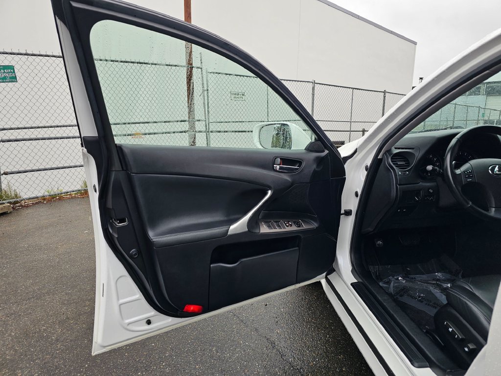 Used 2009 Lexus IS 250 RWD image 18