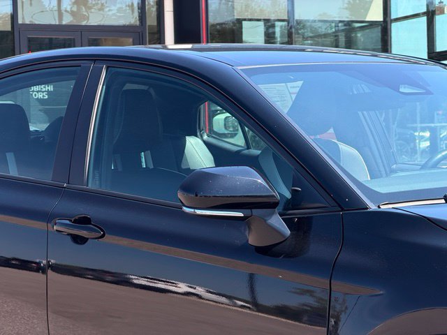 Used 2025 Toyota Camry SE FWD image 4
