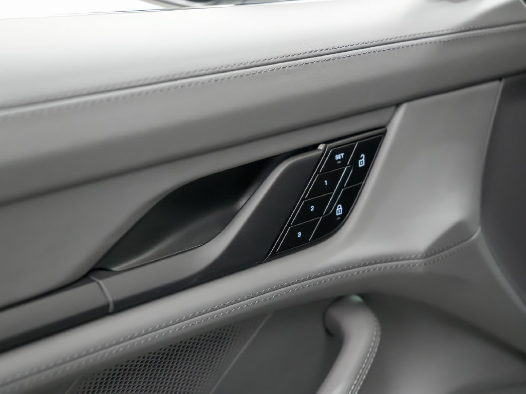 New 2026 Porsche Taycan AWD/4WD image 22