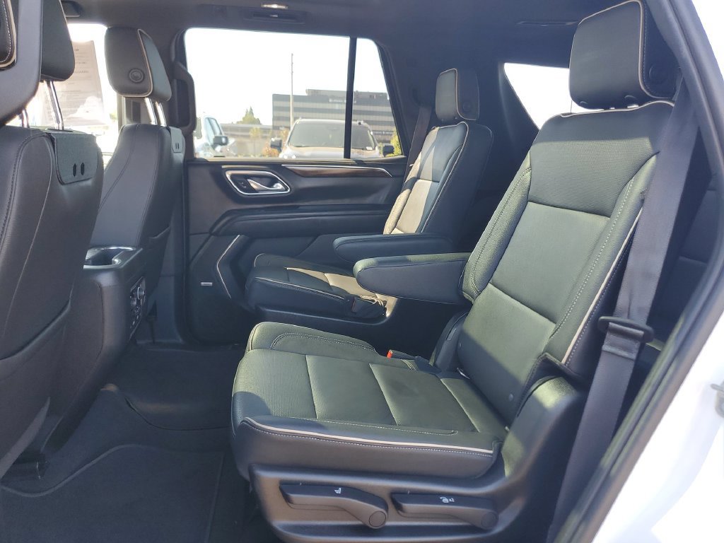 Used 2021 Chevrolet Tahoe Premier w/ Premium Package AWD/4WD image 26