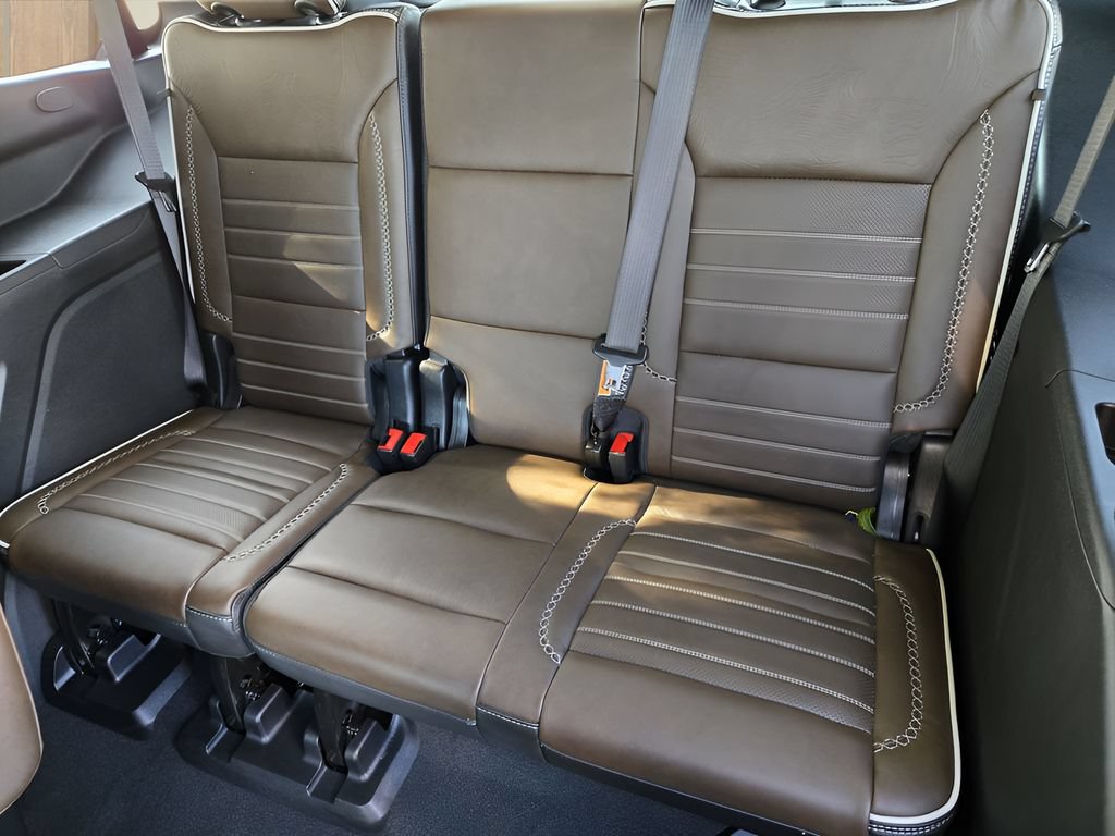 Used 2026 GMC Yukon Denali Ultimate AWD/4WD image 29