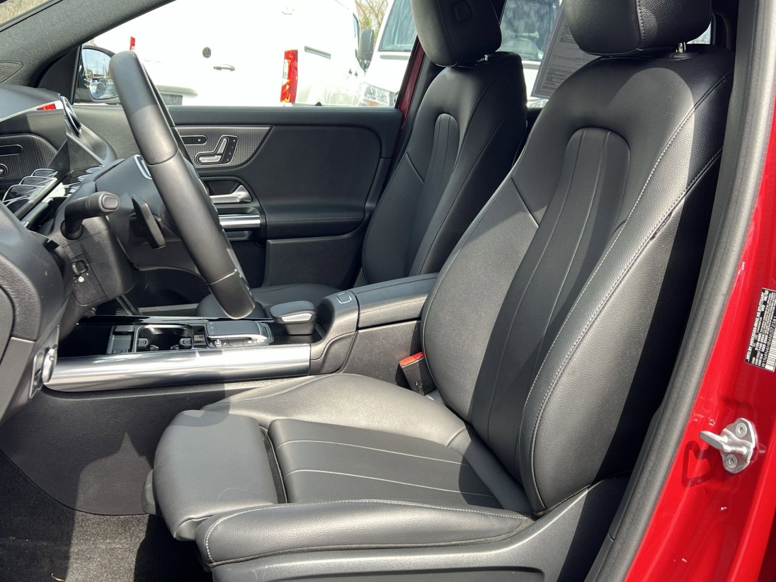 Certified 2021 Mercedes-Benz GLA 250 4MATIC w/ Premium Package image 11