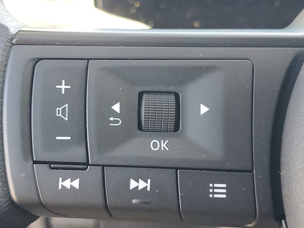 Used 2026 Nissan Kicks SV w/ Illumination Package FWD image 27