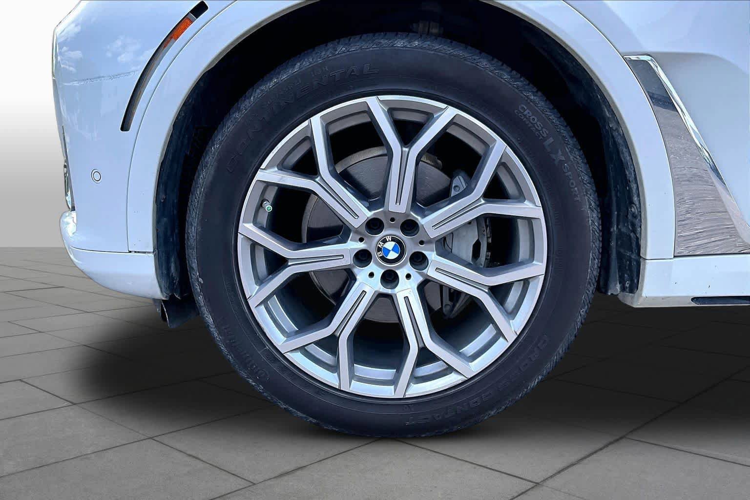 Used 2020 BMW X7 xDrive40i w/ Cold Weather Package AWD/4WD image 10