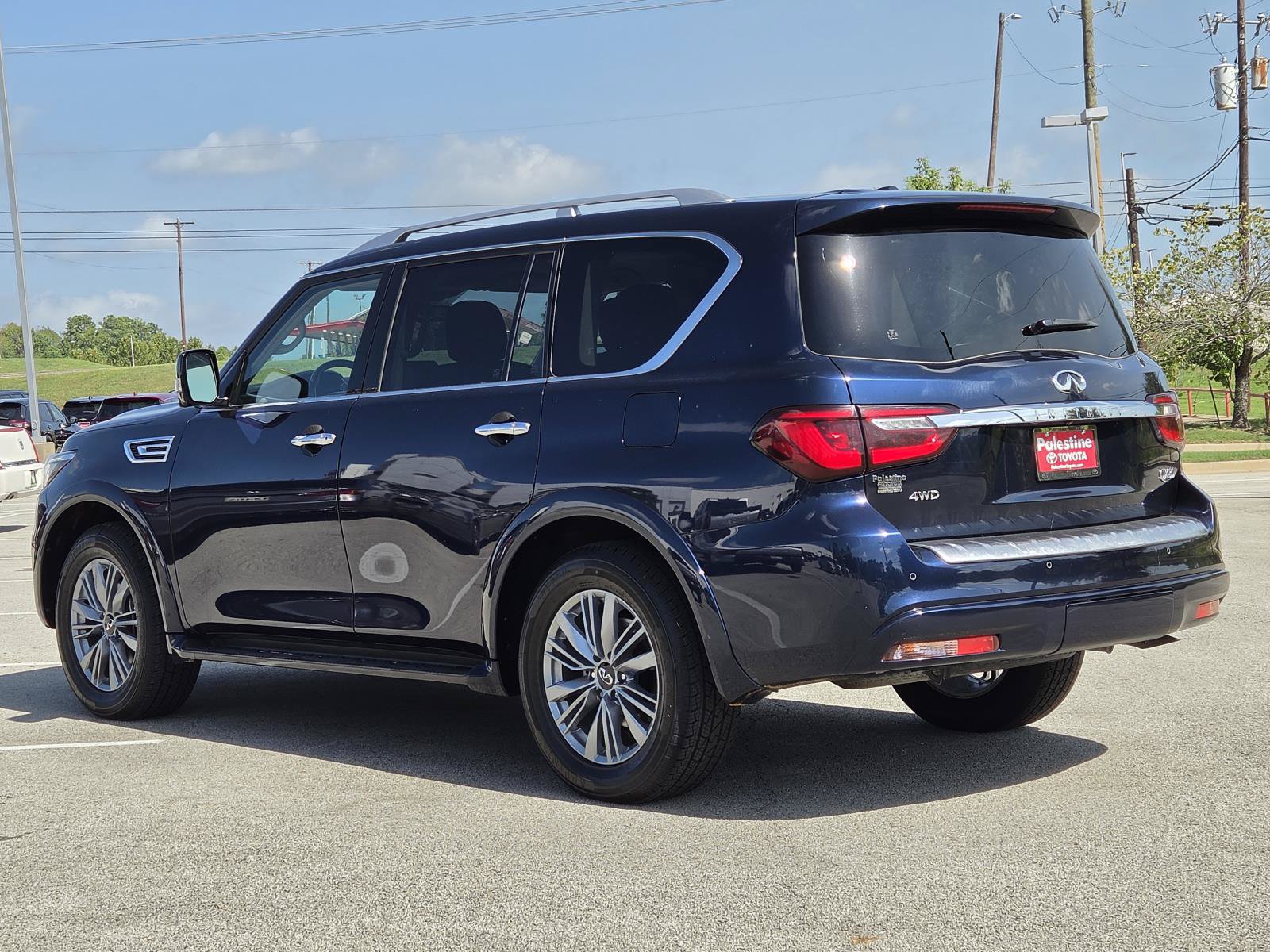 Used 2024 INFINITI QX80 Luxe AWD/4WD image 6