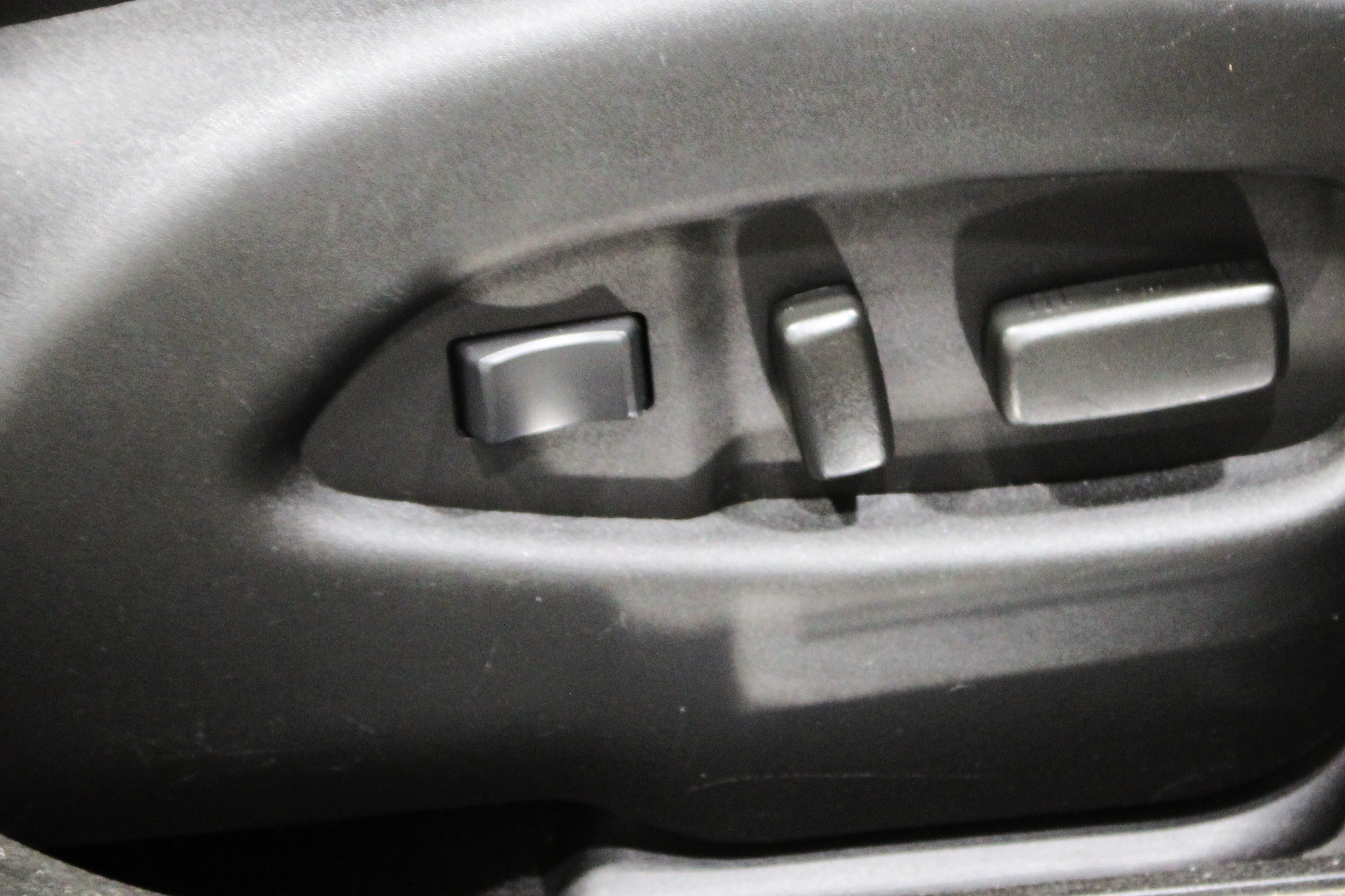 Used 2013 Cadillac SRX Premium AWD/4WD image 22