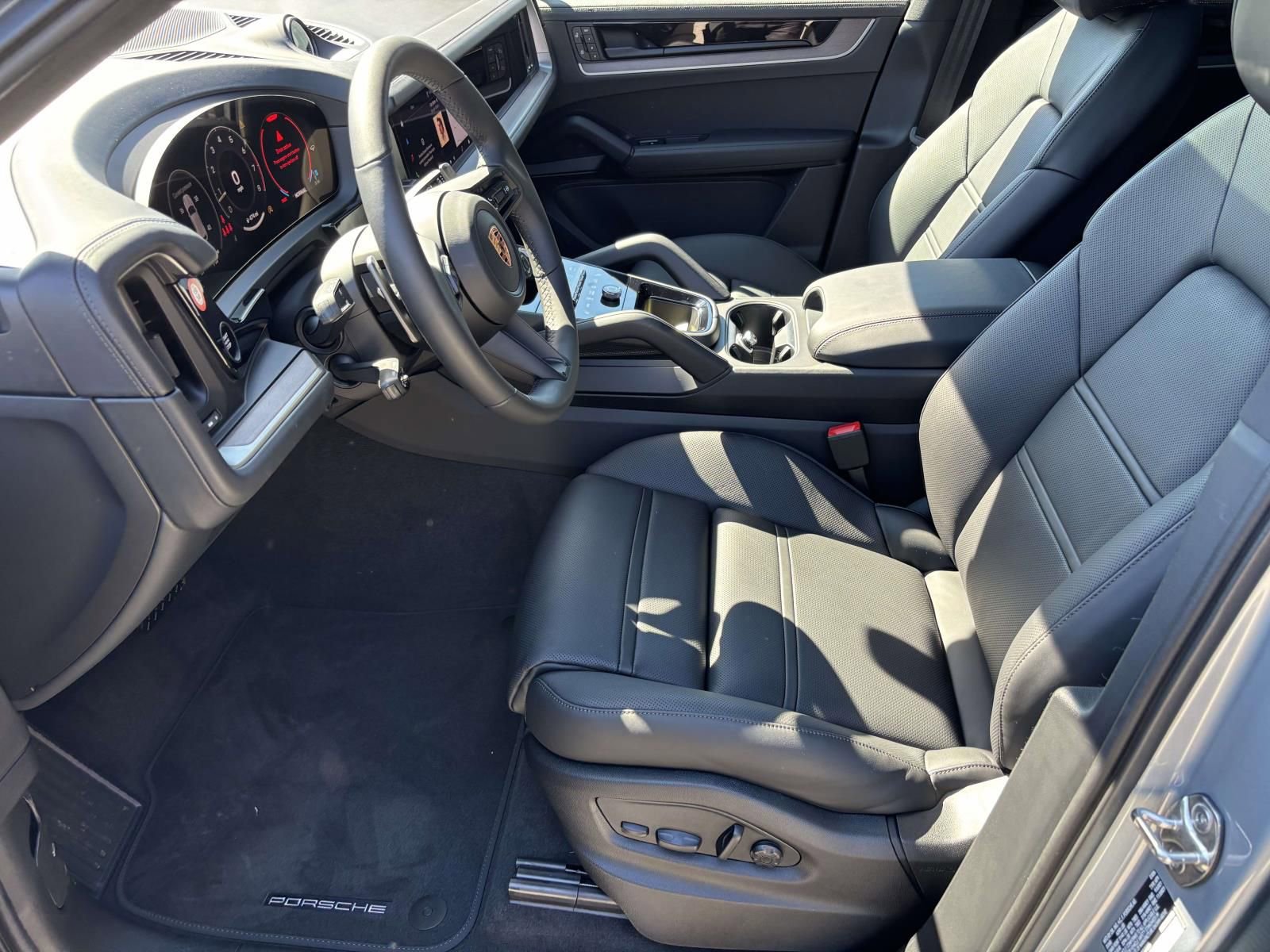 New 2026 Porsche Cayenne image 20