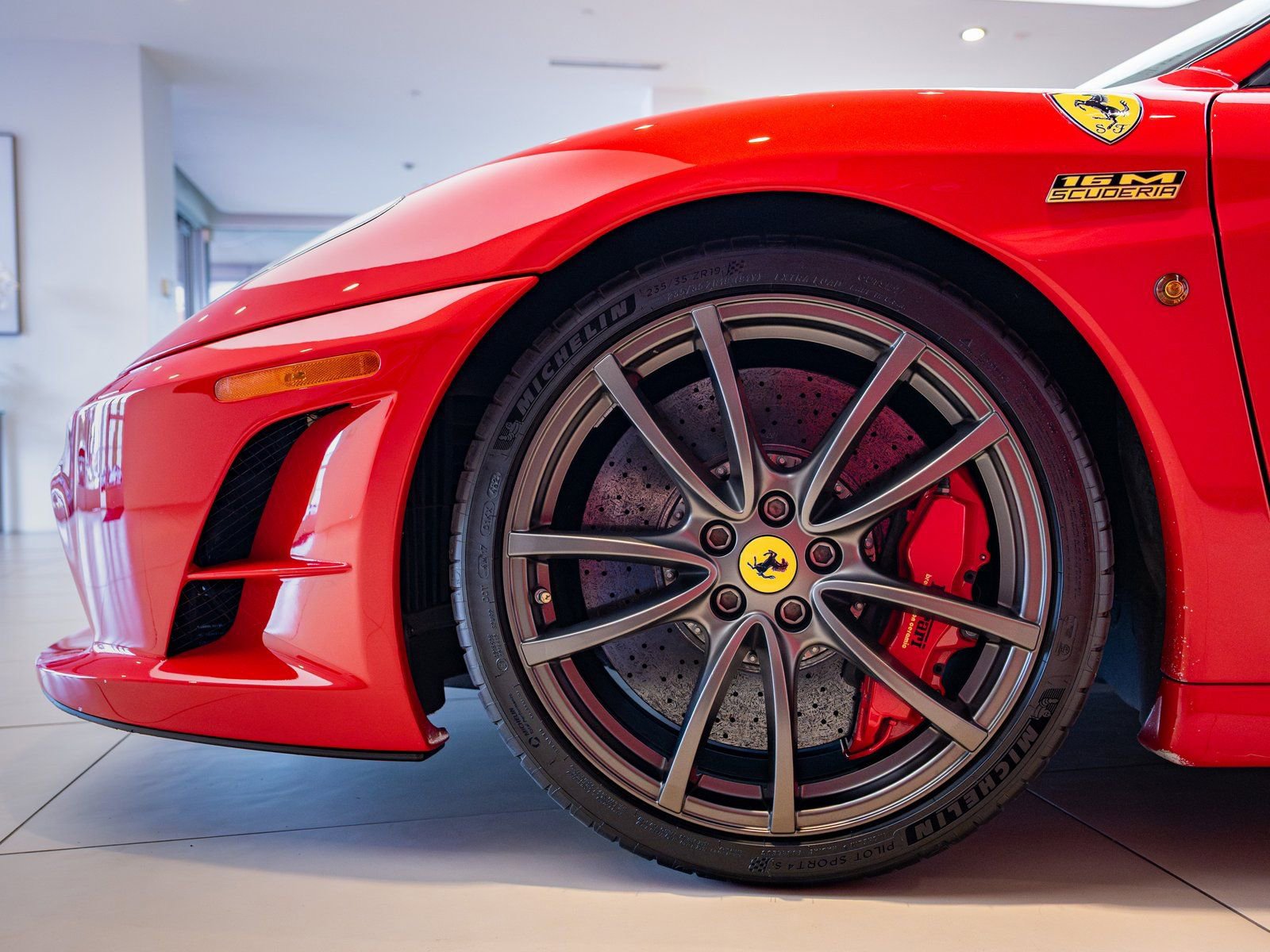 Used 2009 Ferrari F430 Scuderia RWD image 3