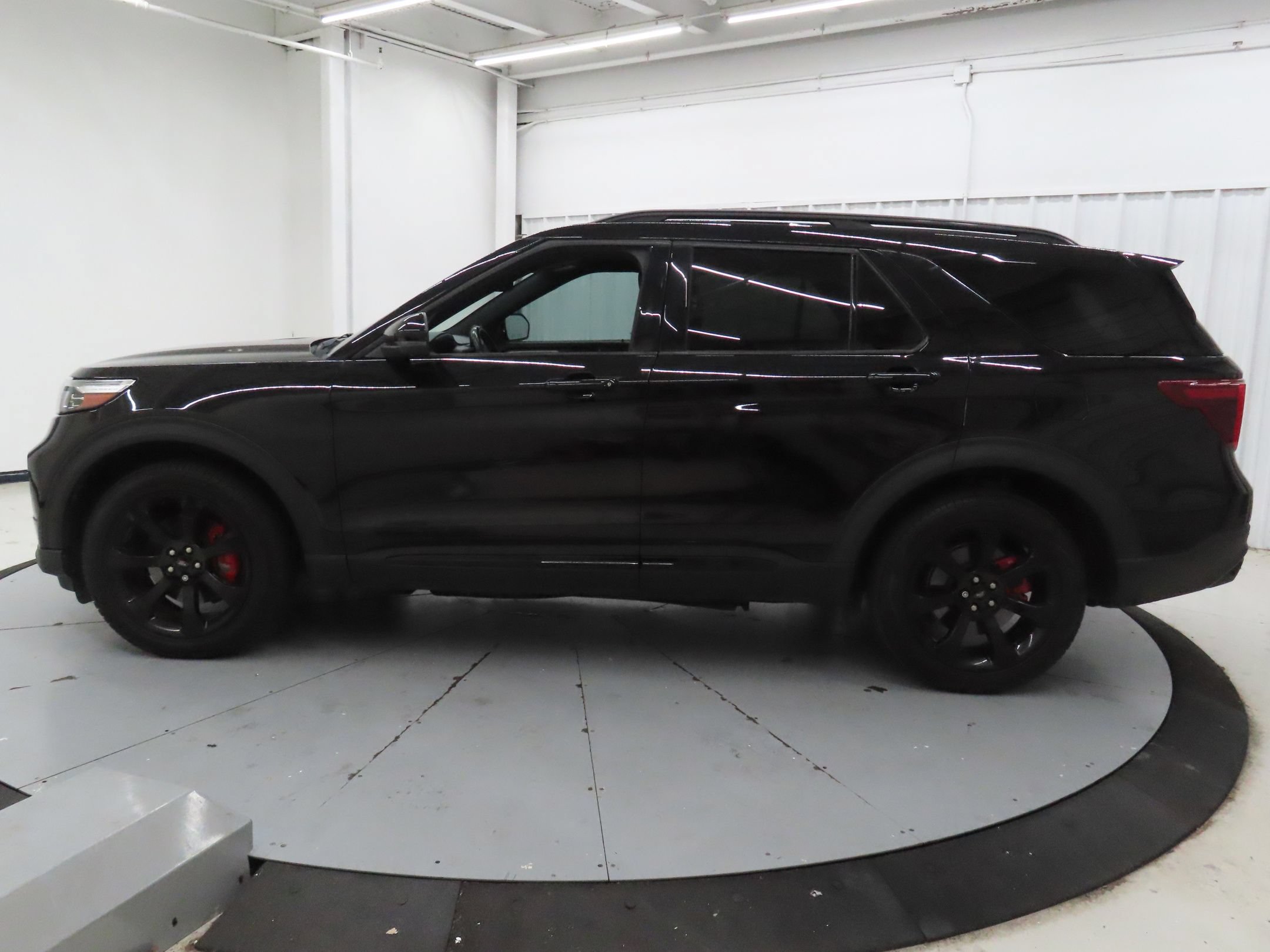 Used 2021 Ford Explorer ST w/ Equipment Group 401A AWD/4WD image 7