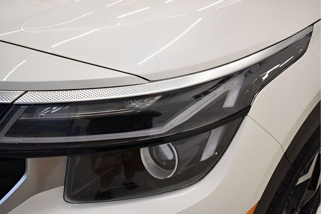 Used 2025 Kia Seltos S image 15