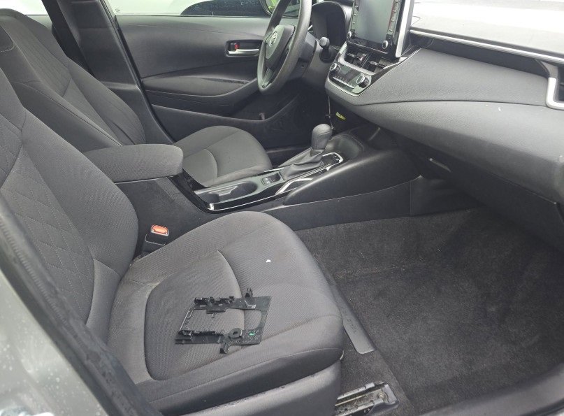 Used 2020 Toyota Corolla LE image 25