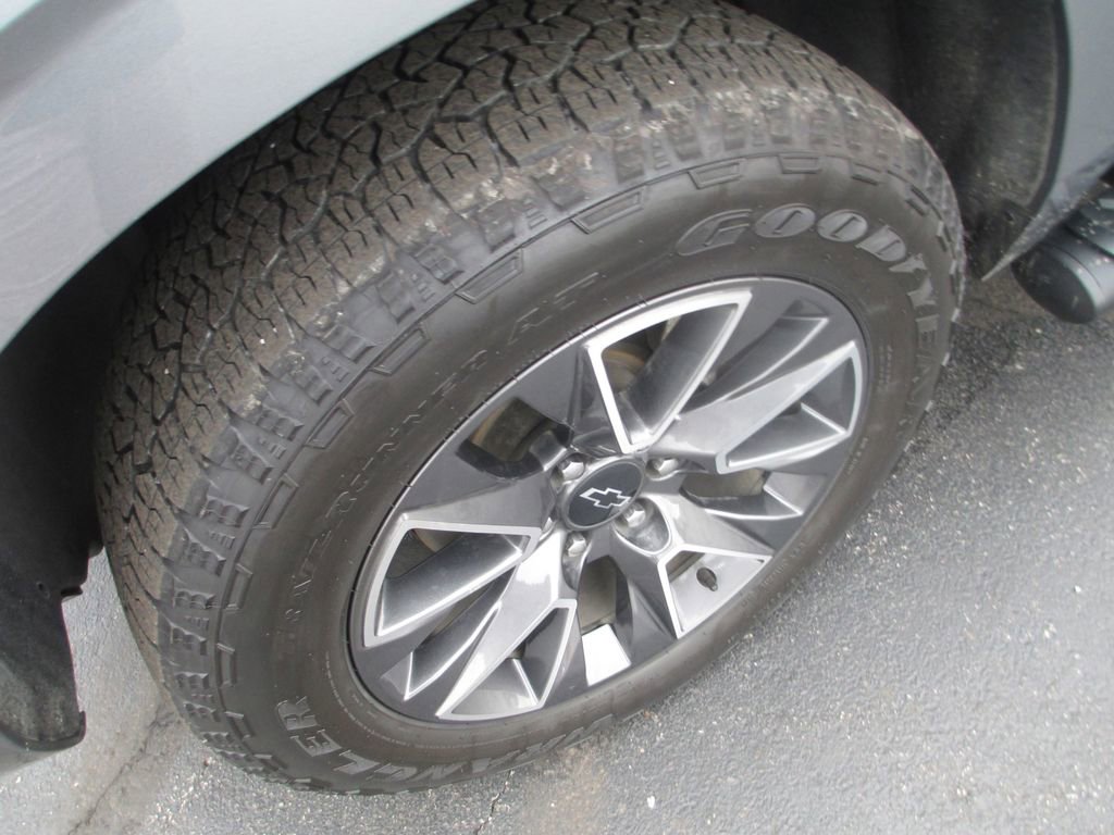 Used 2021 Chevrolet Suburban Z71 AWD/4WD image 14