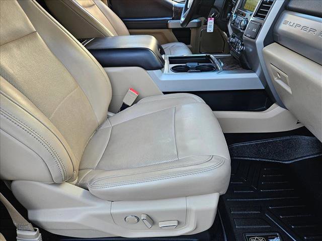 Used 2019 Ford F250 Lariat w/ Lariat Value Package image 19
