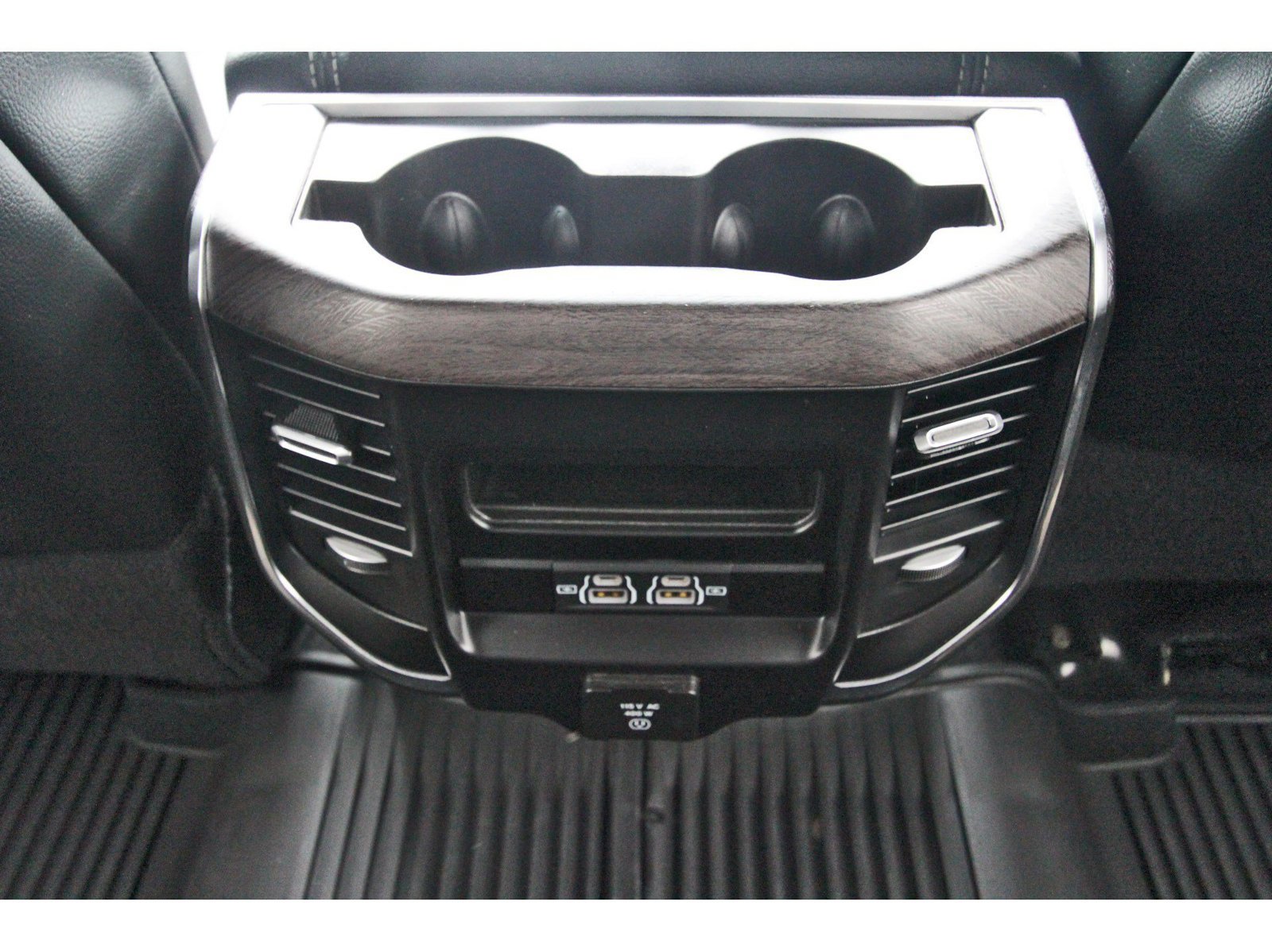 Used 2025 RAM 2500 Laramie w/ Sport Appearance Package AWD/4WD image 15