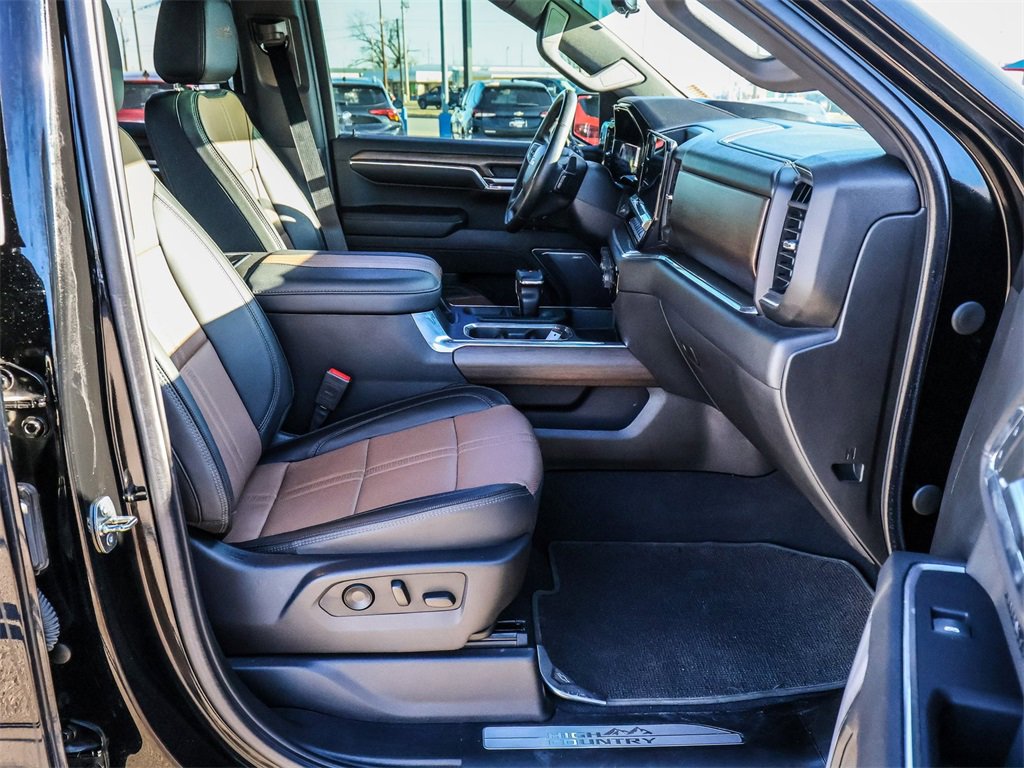 Used 2023 Chevrolet Silverado 1500 High Country w/ Technology Package image 15