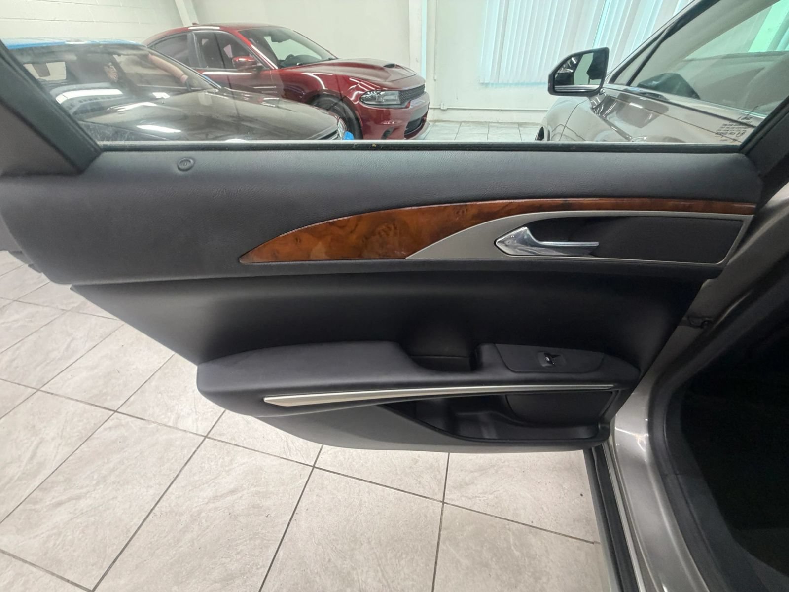 Used 2015 Lincoln MKZ FWD image 15