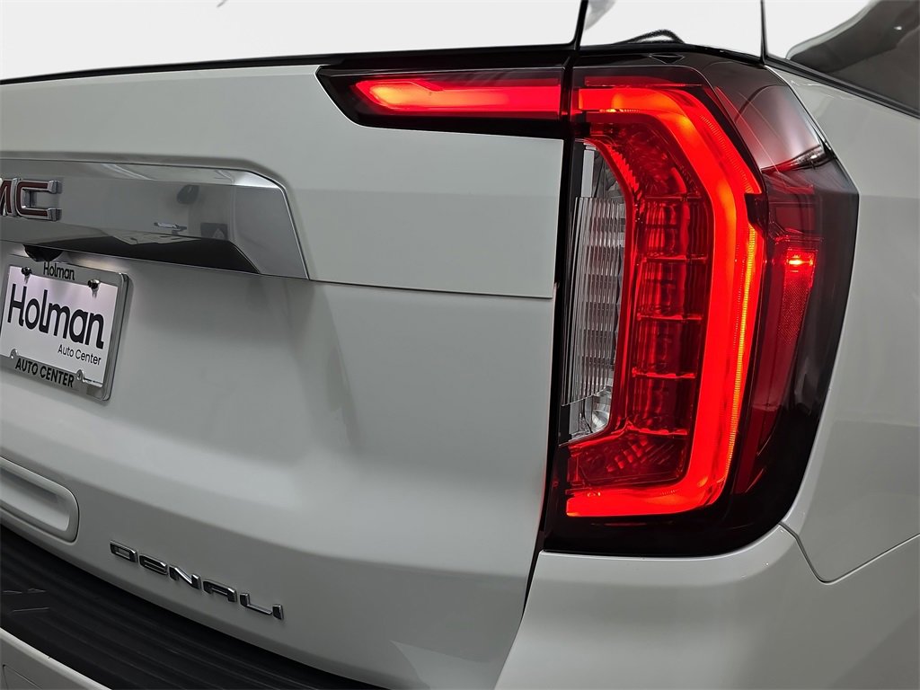 Used 2022 GMC Yukon XL Denali image 36