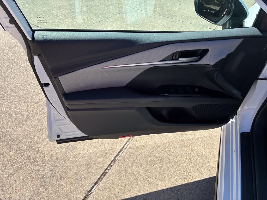 New 2026 Toyota Camry SE w/ Convenience Package FWD image 12