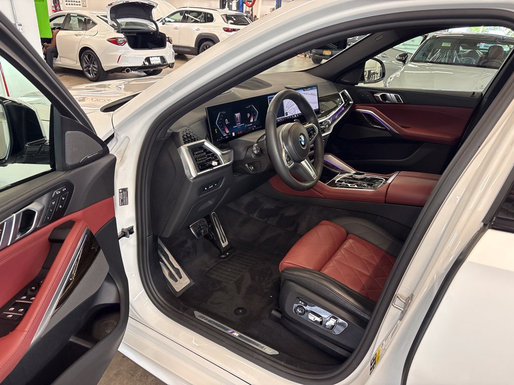 Used 2024 BMW X6 xDrive40i w/ Executive Package AWD/4WD image 14