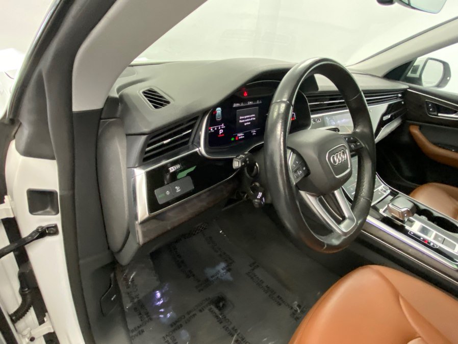 Used 2022 Audi Q8 Premium AWD/4WD image 34