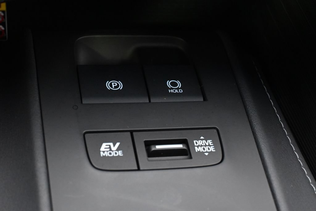 Used 2024 Toyota Venza Limited AWD/4WD image 34