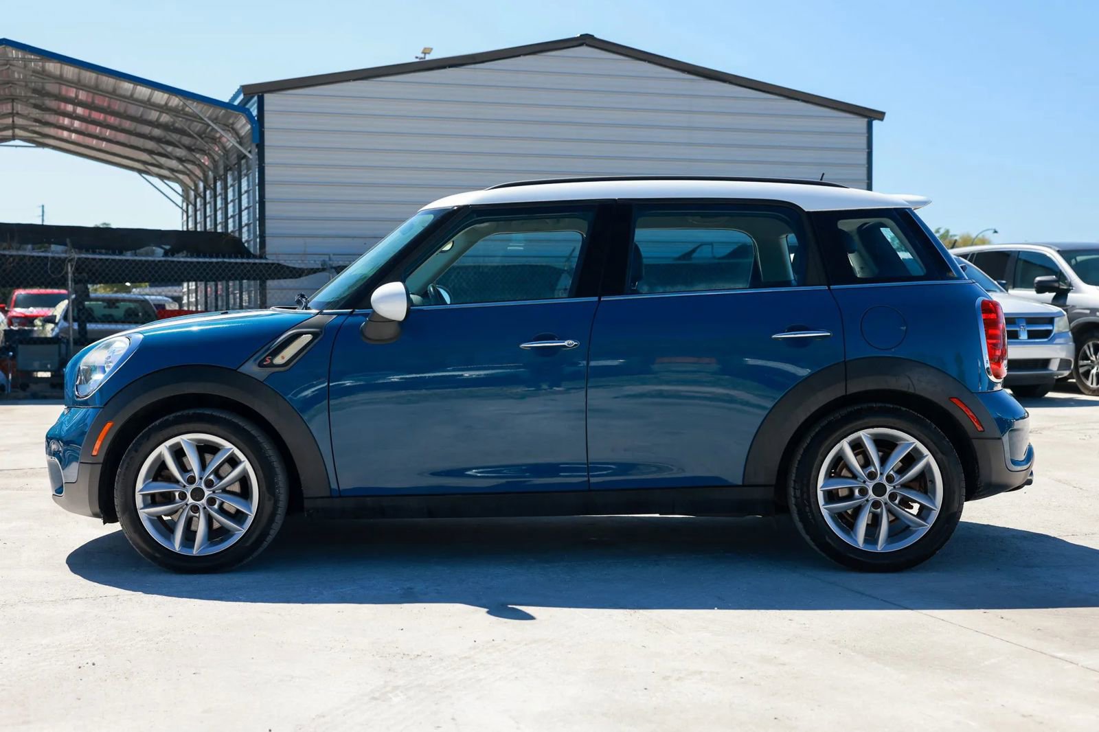 Used 2011 MINI Cooper Countryman S FWD image 3