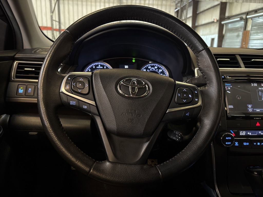 Used 2017 Toyota Camry XLE w/ Moonroof Package image 23