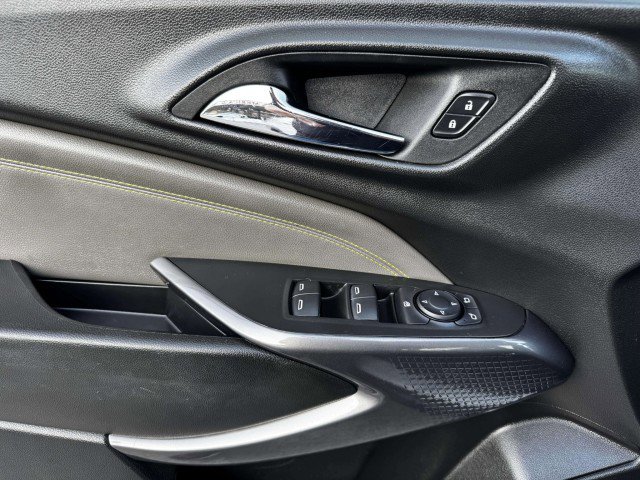 Used 2024 Chevrolet Trax ACTIV w/ Driver Confidence Package image 17